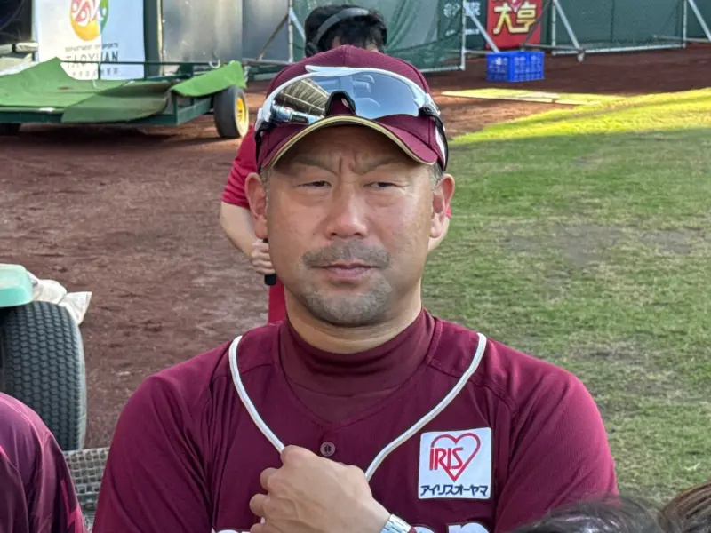 ▲樂天金鷲總教練三木肇賽前受訪時，被問到今年球季對上「台灣金孫」古林睿煬的印象，直言古林睿煬已經是很可怕的對手，「等到更適應日本職棒，未來進化會更明顯。」（圖／記者林子翔攝 ,2025.11.7）