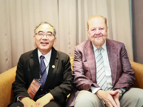 ▲臺大校長陳文章與James Rothman。（圖／劉祐龍攝）