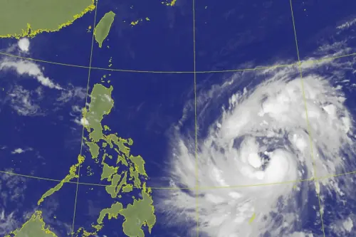 鳳凰颱風路徑超危險！吳德榮：共伴效應惡夢重演　北台灣要防豪雨
