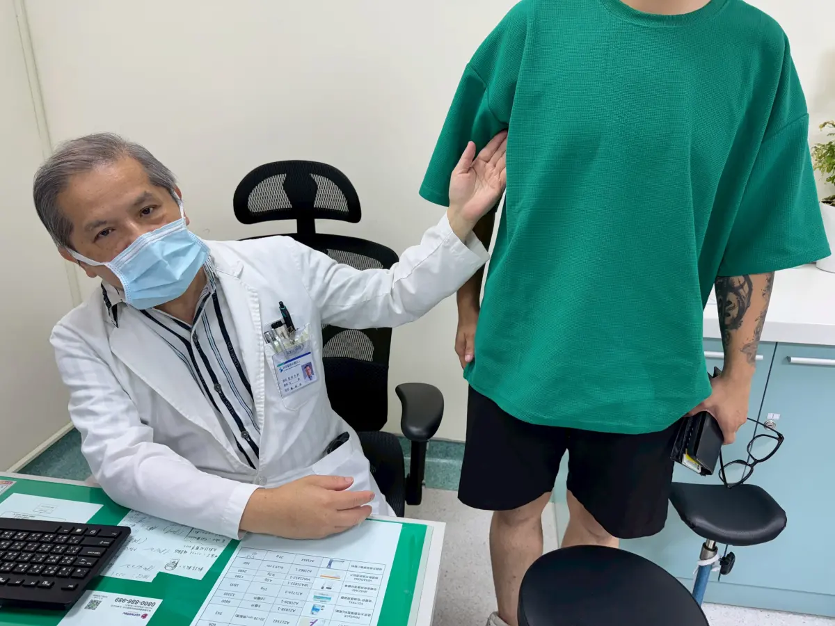 30歲男「胸部長到B罩杯」！醫診斷男性女乳症 恐與4原因有關