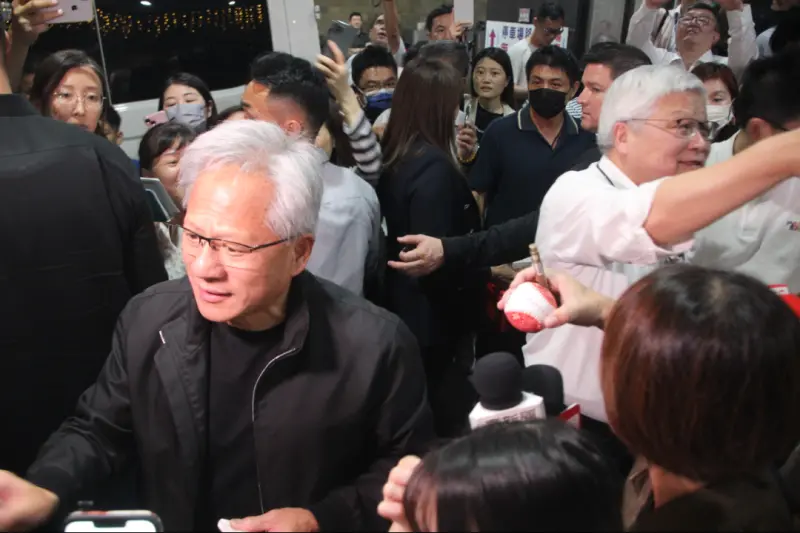 ▲黃仁勳晚上由台積電高層設宴，選擇台南的劉家莊牛肉爐。（記者鍾泓良攝影）