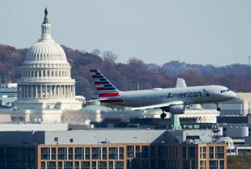 全美週五取消逾1200架航班！民主黨提案遭拒　美國政府恐繼續關門

