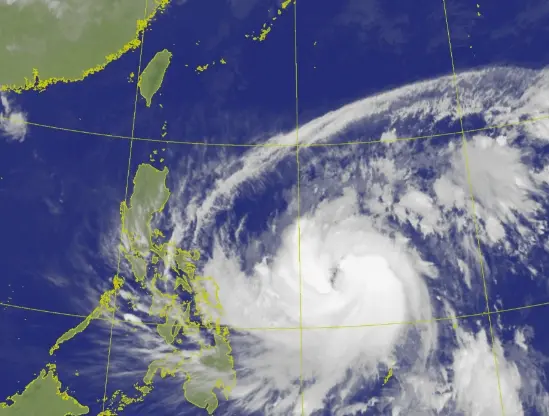 颱風最新動態整理！鳳凰「路徑、風雨、海陸警、停班課機率」一覽