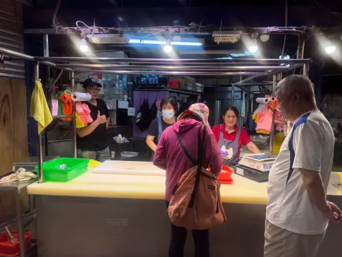 ▲菜市場,豬肉攤。（圖／記者周淑萍攝）