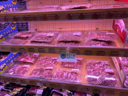 ▲超市,豬肉,家樂福。（圖／記者徐銘穗攝）