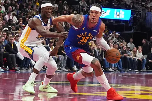 NBA／勇士沒柯瑞真的不行！半場49:66慘遭金塊打爆　落後多達17分
