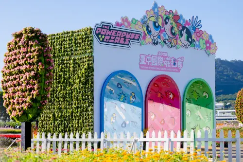 ▲飛天小女出任務的三個通道設計融合具有她們個人風格的顏色。（圖／台中市政府提供，https://www.taichung.gov.tw/3136748/post）