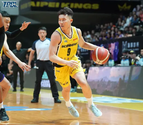 ▲國王洋將傑登發揮出色，17投12中，得到27分15籃板，但自己也發生了6次失誤，團隊共發生了14次失誤。國王主控林書緯沒打，除了李愷諺之外沒人得分上雙。（圖／TPBL提供）