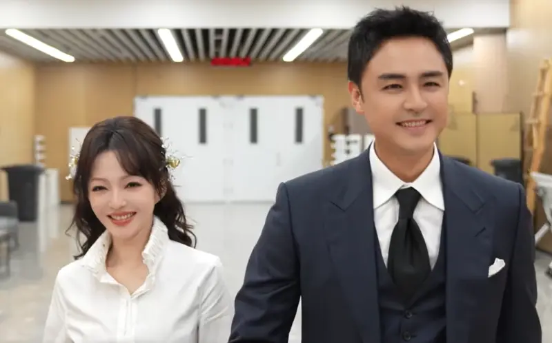 ▲明道（右）時隔21年重現《天國的嫁衣》，在昨（7）日PO出合體張韶涵（左）重現在劇中初遇的片段，火速被瘋傳，明道還在文中表示「未完待續」，更是掀起粉絲回憶殺。（圖／微博@明道）