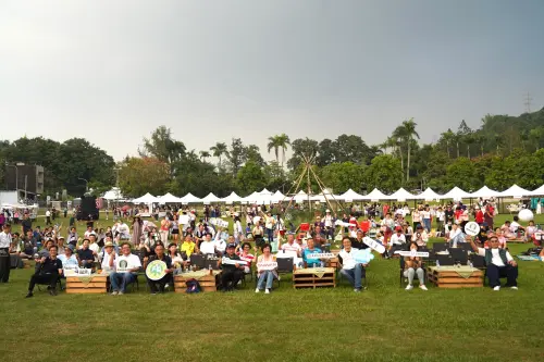 ▲阿罩霧草地音樂會湧人潮，參山處打造霧峰秋日慶典盛會(圖／參山處提供2025.11.8)