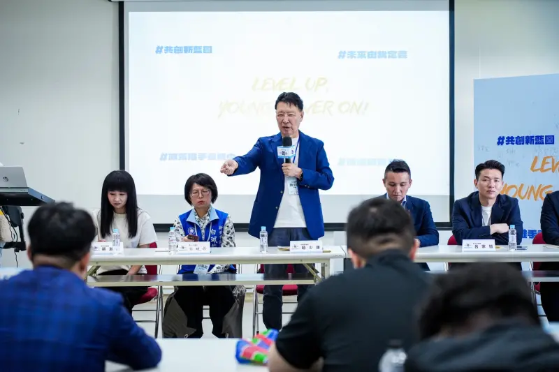 ▲泛藍議員組「新藍圖連線」！推青年政治營，趙少康曝勝選元素。（圖／新藍圖連線）