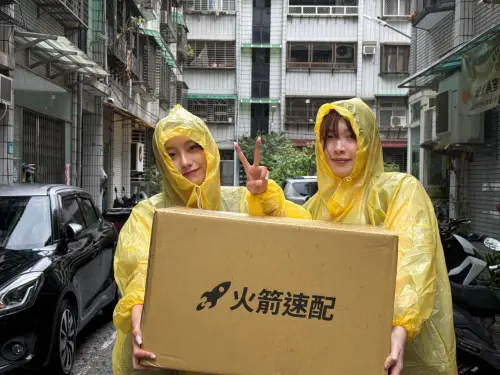 ▲李瑞允（左）此次也跟著KT巫師一同來台灣參加《2025亞洲職棒交流賽》進行交流。（圖／經紀人提供）