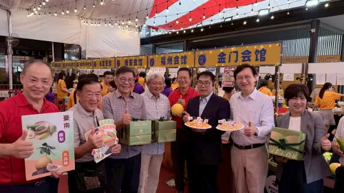 推廣洋香瓜與大白柚　黃偉哲旋風快閃新加坡鮮果送入星國
