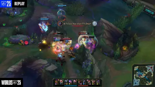 ▲33分鐘雙方在T1藍區爆發團戰，一片混戰當中，雙方3換3的極限團戰，而Gumayusi在團戰中出現閃現卡牆失誤。（圖／Youtube@LoL Esports）