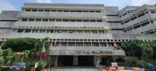 鳳凰颱風來襲！因應強風豪雨影響　菲律賓參議院宣布11月10日停會
