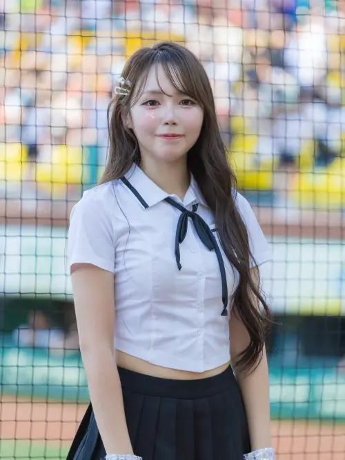 ▲文慧真親自前往成都為弟弟Oner應援，嗨喊：「弟弟永遠是我的MVP！」（圖／翻攝自文慧真IG@yll_suly28）