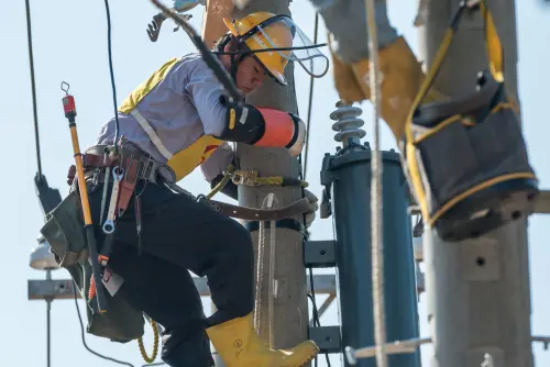 ▲2026年台電僱用人員招考簡章預計12月24日公告，將再招募700餘名新力軍，包含配電、輸電等。（圖／台電提供）