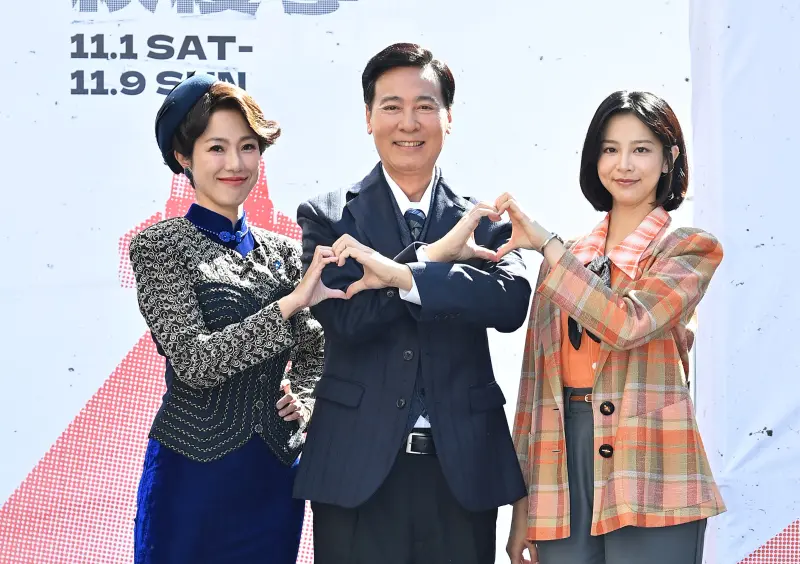 ▲尹昭德（中）預告《寶島西米樂》劇情將有重大轉折，黃瑄（左）聽了鼻酸，右為蔡祥。（圖／台視）