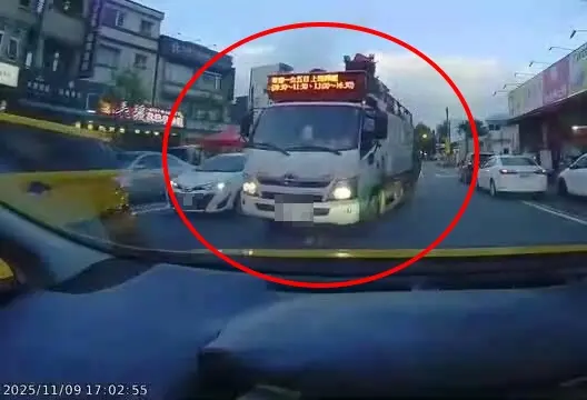 宜蘭資收車跨雙黃逆向！險撞休旅車還做「這1事」 囂張下場曝