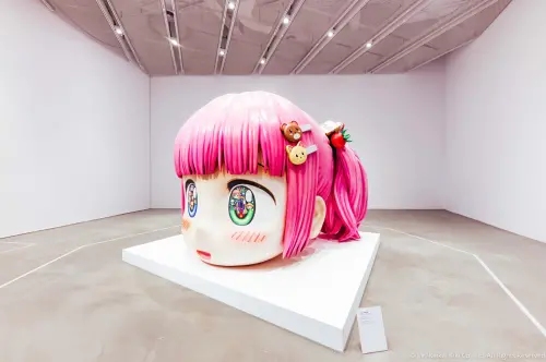 ▲ 《Mr.の奇想愛情》展出Mr.大型繪畫、雕塑、收據繪畫等作品。（圖／高市府文化局提供）