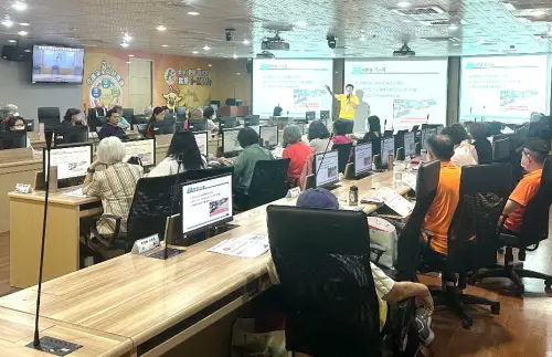 ▲高雄市區監理所舉辦路老師研習活動，學員上課的情形。(圖／高雄市區監理所提供)