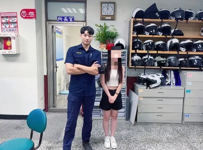 女吃麵忘了拿包 巧遇高雄苓雅「韓系帥警」熱心幫忙找回