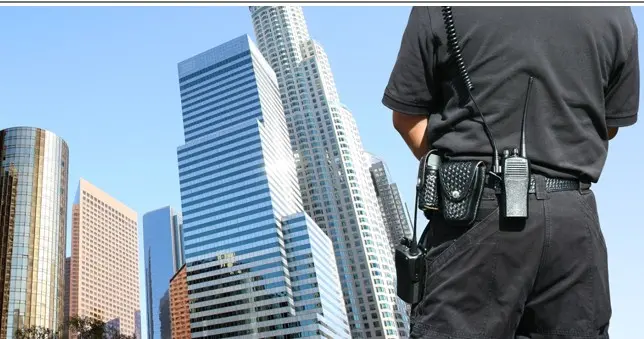 ▲保全產業成為中高齡再就業熱門選項，也是台灣勞動市場「熟齡續航力」最具代表性的行業之一。（圖／忠華保全提供）