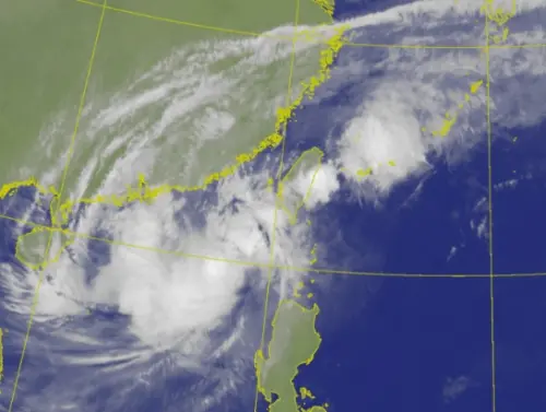 鳳凰颱風逼近　今兩岸、離島交通船99航次停航
