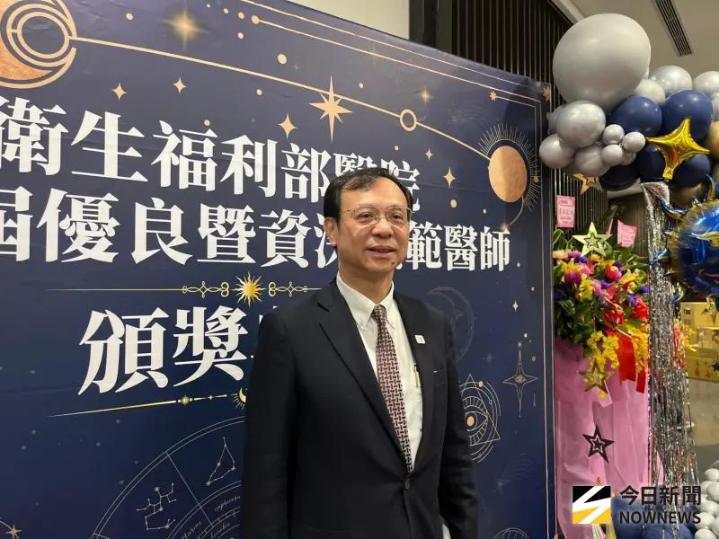 ▲對於食藥署遭疑動作慢半拍，衛福部長石崇良強調，時序是查到哪、公布到哪。（圖／記者張乃文攝）