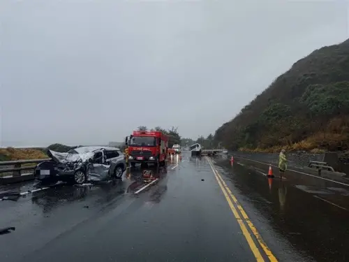 ▲今天上午，台9線417.5公里太麻里路段發生一起嚴重對撞車禍，造成1死2傷。（圖／民眾提供）