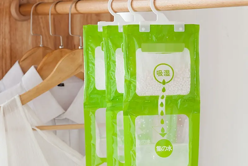 雨下不停好潮濕！她用「吊掛式除濕袋」讚有香味 內行搖頭曝災情