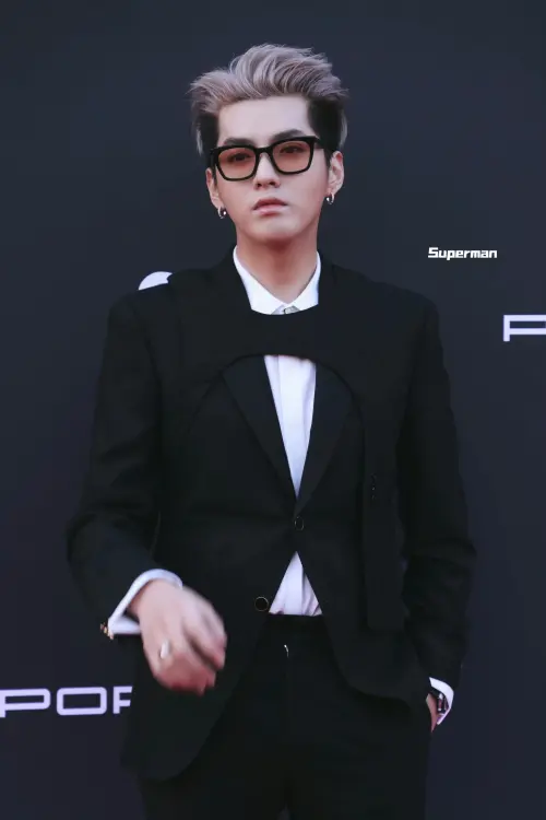 ▲吳亦凡（如圖）2021年因性侵案被捕，遭判13年有期徒刑，從此消失在螢光幕前，近日中國有娛樂博主爆料，稱吳亦凡在監獄中絕食，身體不堪負荷身亡；目前中國官方並未出面回應，讓傳聞持續擴大。（圖／翻攝自微博＠宛宛KW）