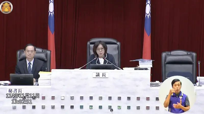 ▲高雄市議會今天進行議案交付審查，藍綠爆發肢體衝突。（圖／翻攝自高雄市議會頻道）