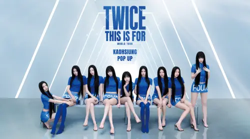 ▲TWICE高雄快閃店限量特典。（圖／Live Nation Taiwan）