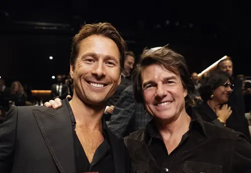 阿湯哥變吉祥物！加持F1、芭比都大賣　力挺愛徒新片《逃亡遊戲》
