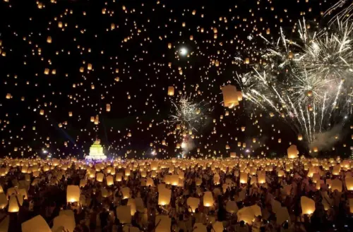 清邁天燈節吸引逾18萬人朝聖！創下近28億泰銖觀光收入
