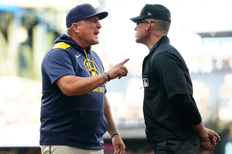 ▲美國職業棒球大聯盟（Major League Baseball）在今（12）日公布2025年國家聯盟年度最佳總教練獎，由密爾瓦基釀酒人總教練墨菲（Pat Murphy）繼去年後再度獲獎，成為史上首位國聯「2連霸」的年度最佳教練。（圖／美聯社／達志影像）