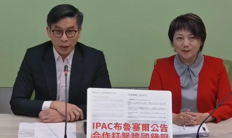 ▲民進黨立院黨團幹事長鍾佳濱示警，國會有113位立委，若修法通過，立委1年可以多領約780萬元。（圖／民進黨團臉書）