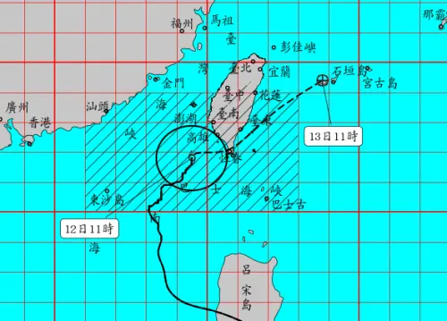 ▲鳳凰颱風暴風圈今（12）日凌晨接觸恆春半島，預估傍晚至晚上登陸「高屏」。（圖／中央氣象署cwa.gov.tw）