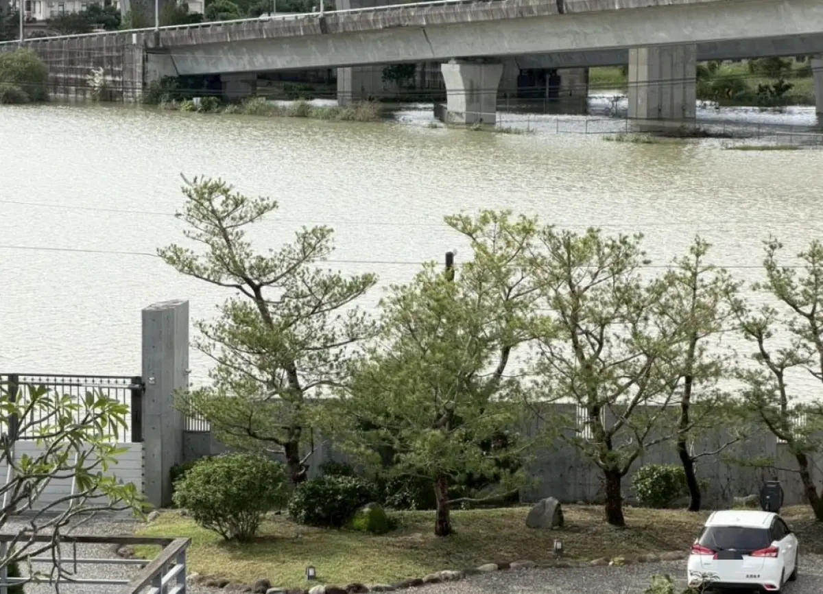 宜蘭整片淹慘！超猛防水閘門「隔出2個世界」 對比震撼：本次MVP