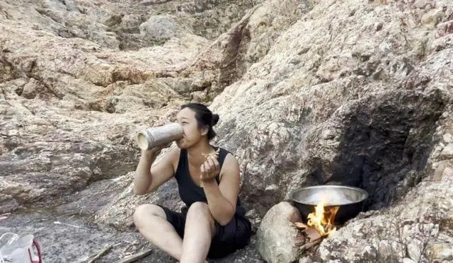 海島求生賽撐35天！中國女吃50隻老鼠瘦14公斤 爽拿3萬獎金