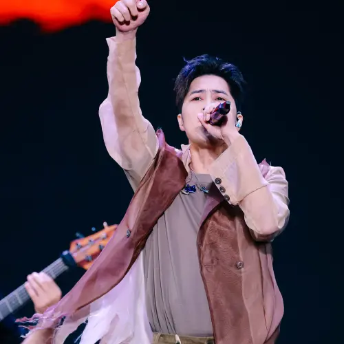 ▲Tank回歸舞台，讓不少粉絲都十分感動。（圖／翻攝自微博@Tank呂建忠）