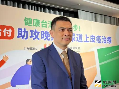 ▲台灣泌尿腫瘤醫學會理事長王弘仁。（圖／記者張乃文攝）