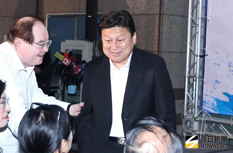 批傅崐萁公然踐踏憲法！律師：超越美法「世界最扯」