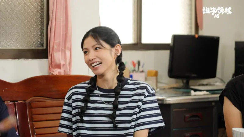 ▲李千娜在最新一季《誰來晚餐》中表示和老公是「輪班制夫妻」，還大聊育兒經，表示：「不該框限孩子發展」。（圖／公共電視提供）