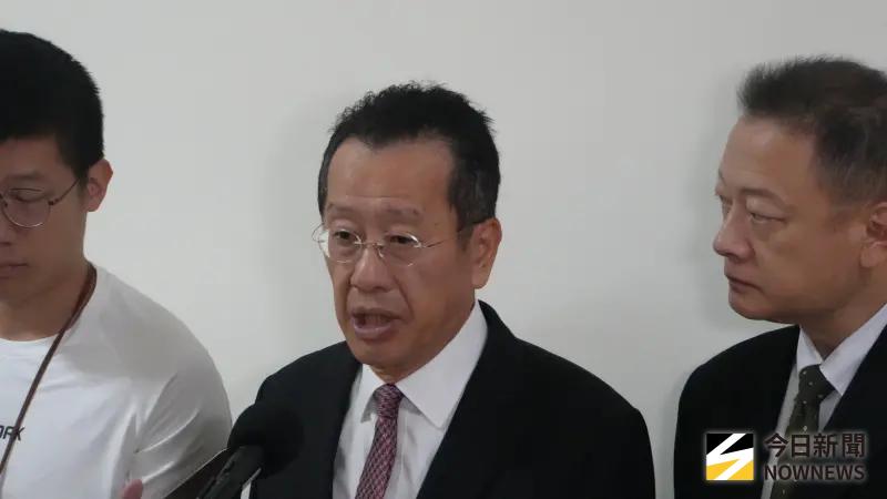 共艦統戰排字「從從容容」！顧立雄反嗆：台灣民主社會從從容容