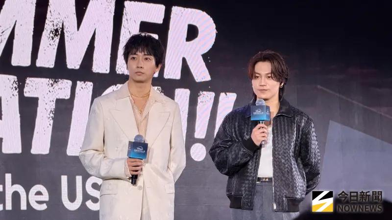 ▲Travis Japan松田元太、中村海人（左）代表出席《Disney+ Originals Preview 2025》原創內容發布會，場上想用英文問候台下400位記者，卻因為緊張到忘詞。（圖／記者陳雅蘭攝）