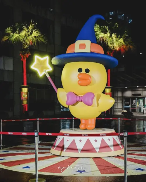 ▲2025新北耶誕城、板橋耶誕城。（圖／Threads@jamster_eatnfun授權提供）