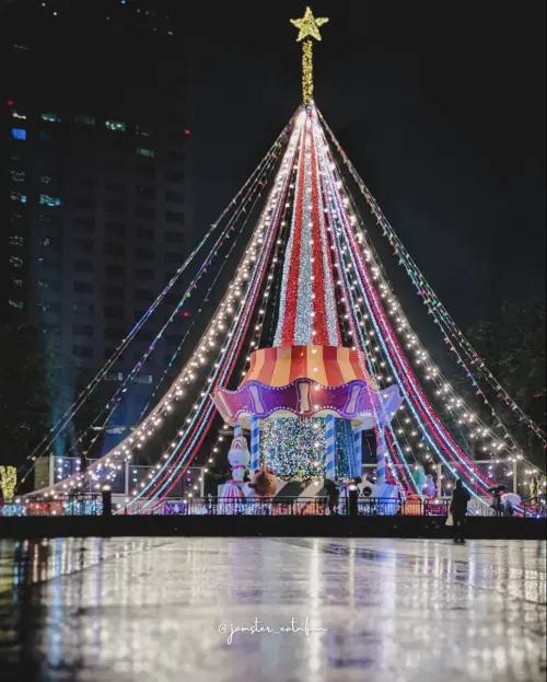 ▲2025新北耶誕城、板橋耶誕城。（圖／Threads@jamster_eatnfun授權提供）