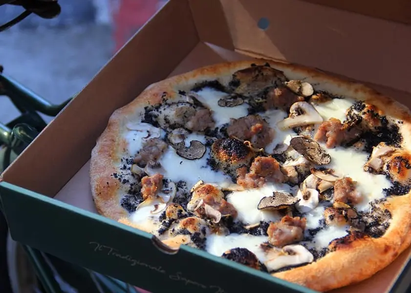 老烤箱義式披薩餐酒疑食物中毒！獲米其林推薦 衛生局：有5缺失